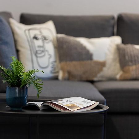 ורשה Metro Plac Wilsona Apartments Mickiewicza By Noclegi Renters מראה חיצוני תמונה