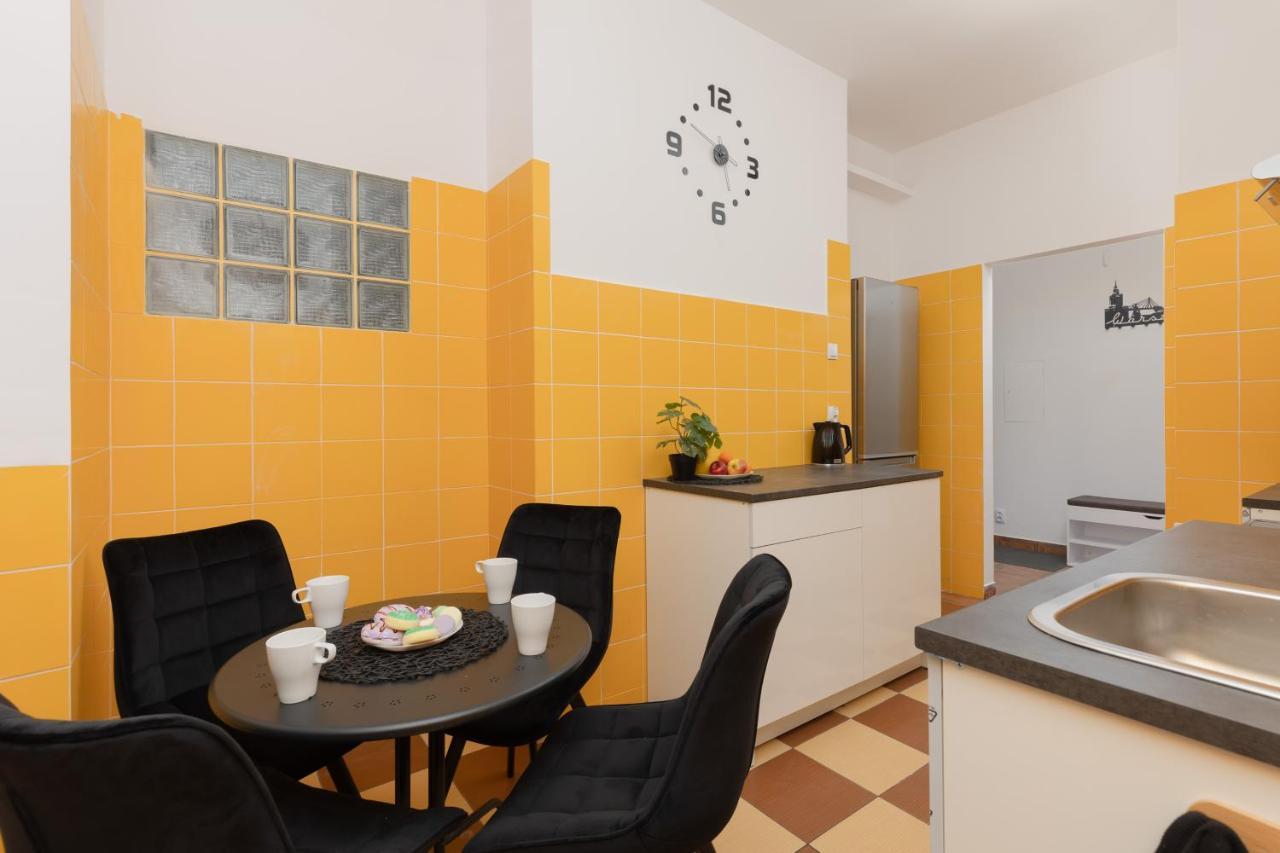 ורשה Metro Plac Wilsona Apartments Mickiewicza By Noclegi Renters מראה חיצוני תמונה
