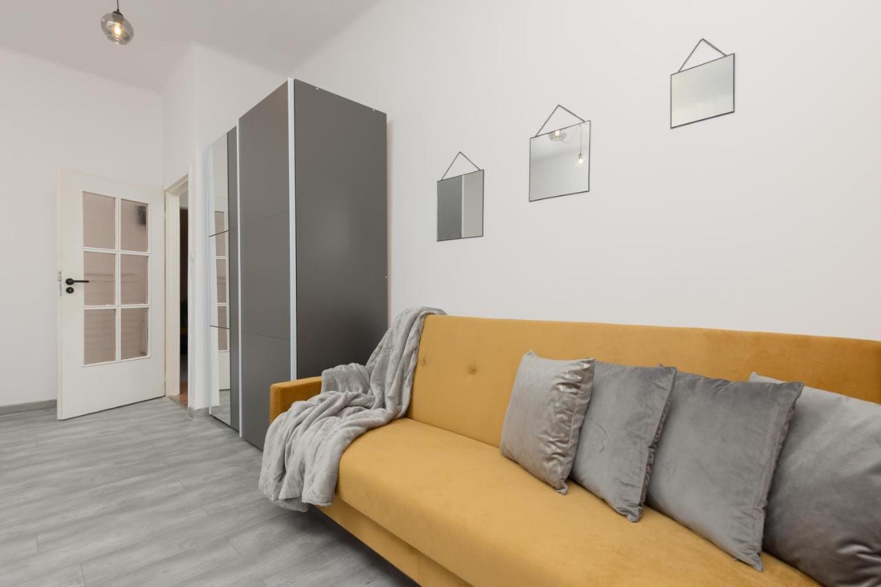ורשה Metro Plac Wilsona Apartments Mickiewicza By Noclegi Renters מראה חיצוני תמונה
