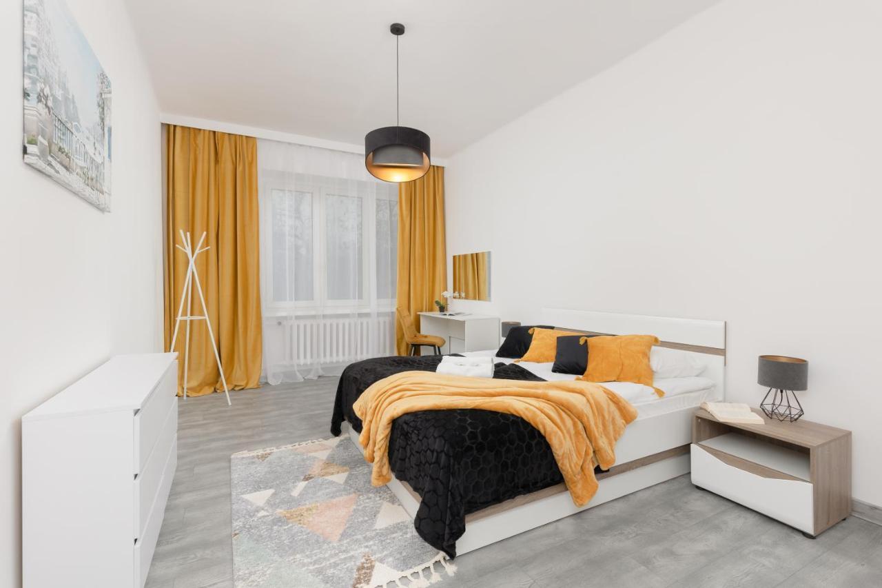 ורשה Metro Plac Wilsona Apartments Mickiewicza By Noclegi Renters מראה חיצוני תמונה
